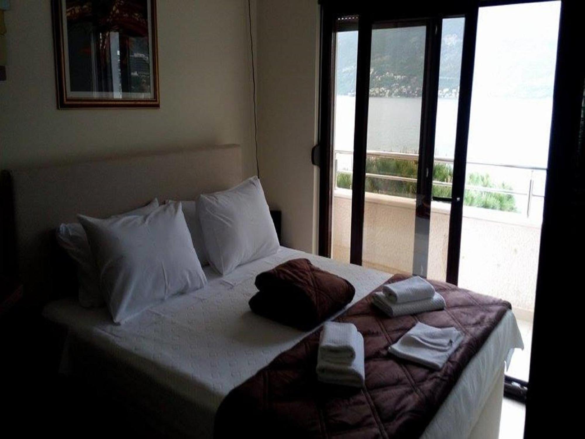 Apartments Twins Herceg Novi Zimmer foto